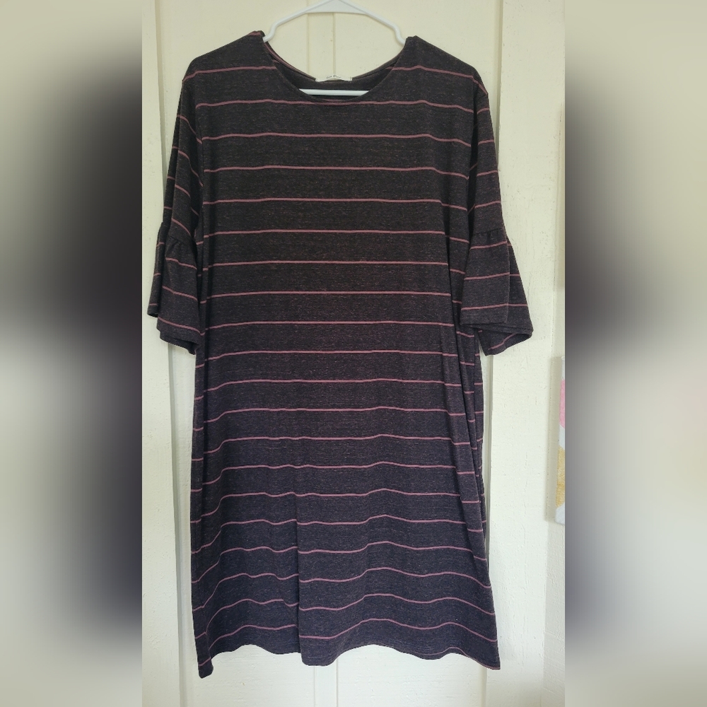 NWOT Tres Bien Dress